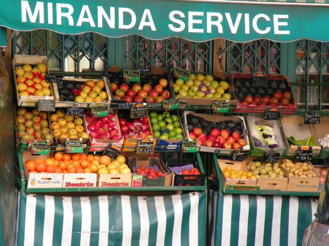  devanture de fruits et légumes